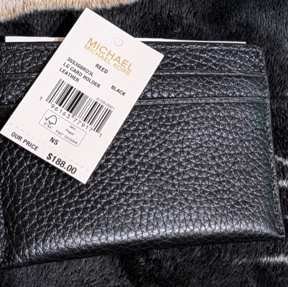 Michael Kors Black Pebbled Leather Wallet Gold MK Logo NWT - Picture 2 of 2